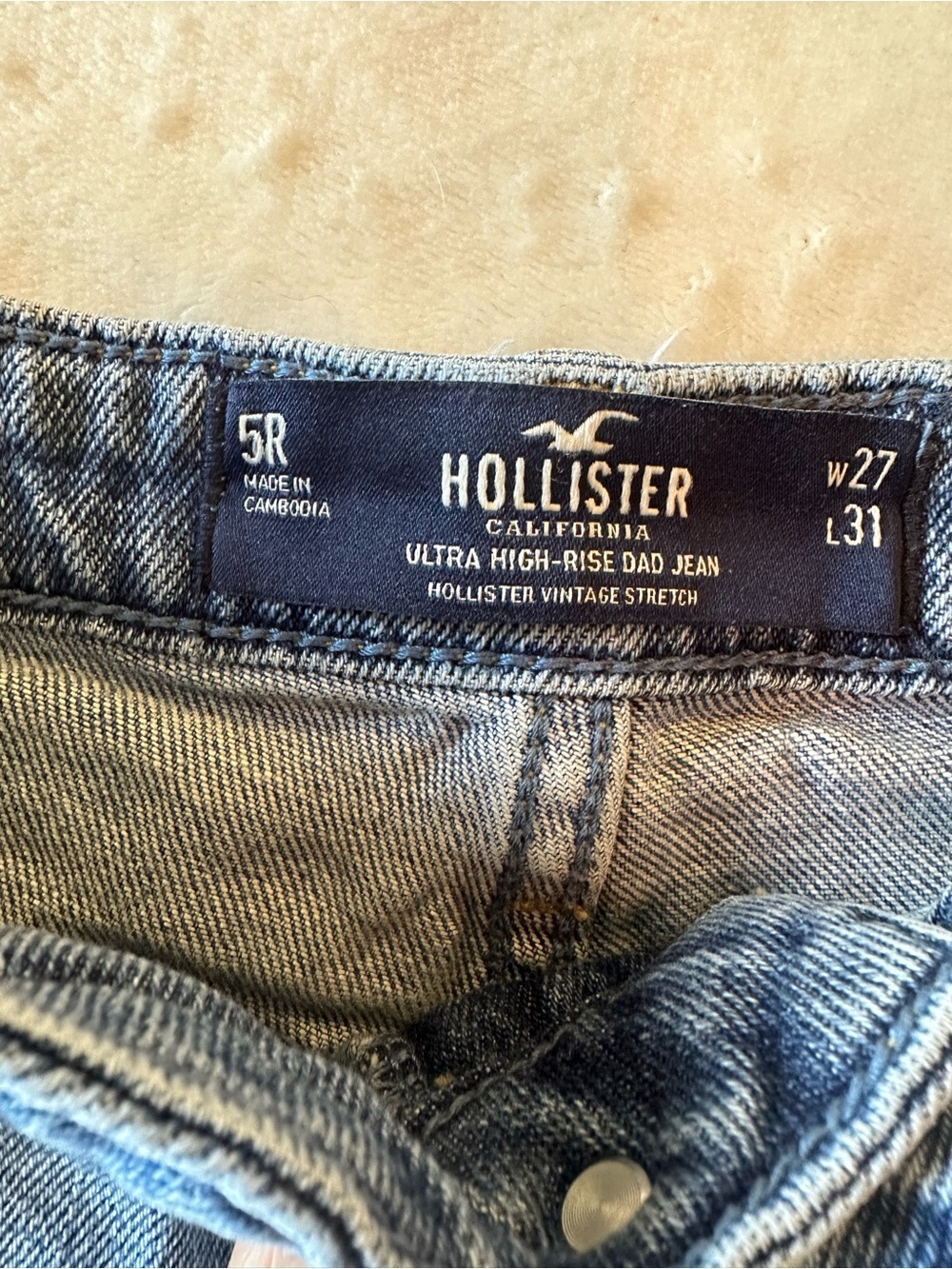 Hollister Ultra High-Rise Dad Jean - Vintage Stretch - Size 5R (W27 L31) - Picture 5 of 7